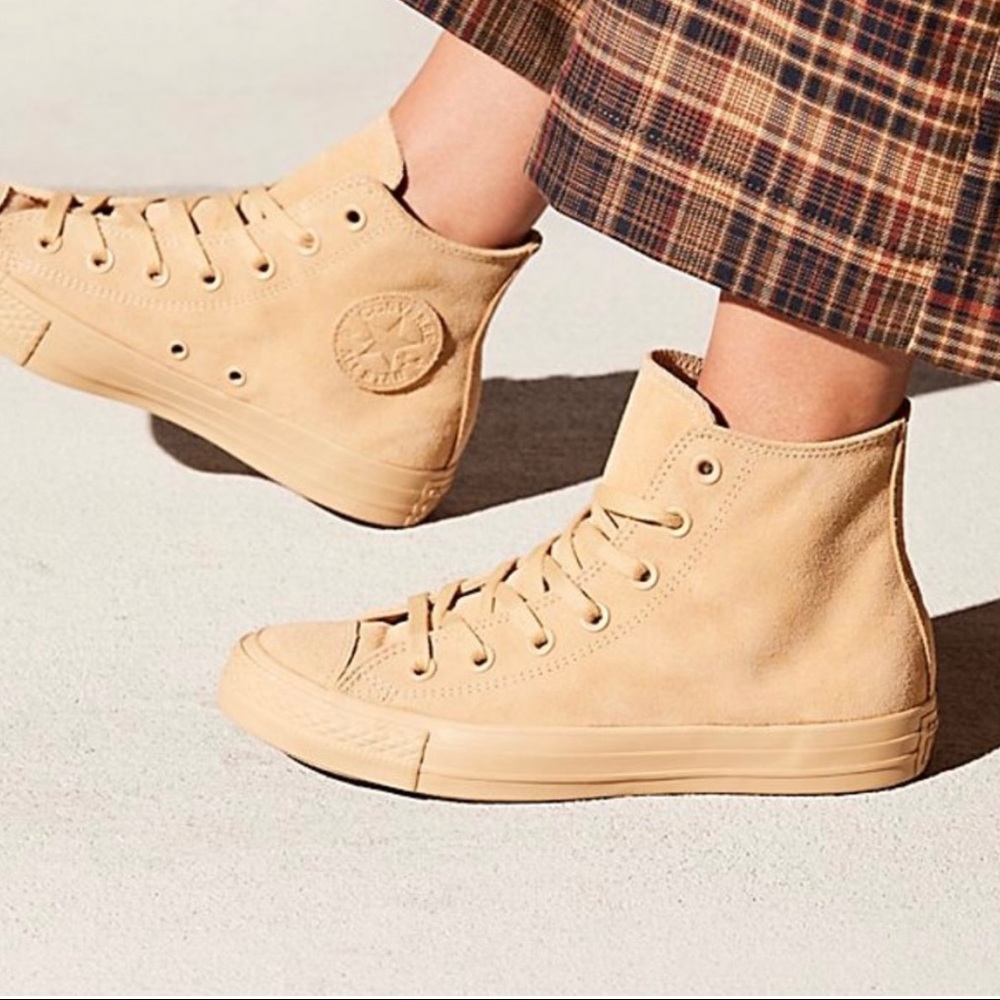 RARE Converse High Tops Suede Mono Nude size 7